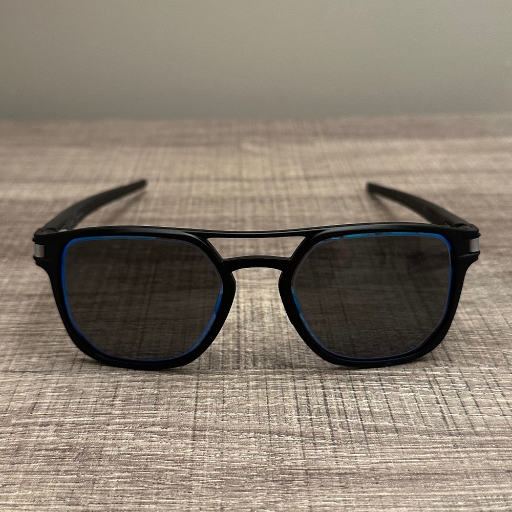 MEN'S OAKLEY LATCH ALPHA | OAKLEY LIFESTYLE SUNGLASSES (LIMITED EDITION!!!)